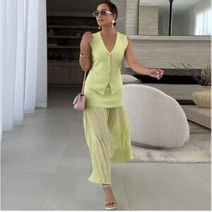 Spring 🌺 NWT ZARA 2 PIECES MATCHING SET KNIT VEST  AND KNIT SKIRT🚨firm price